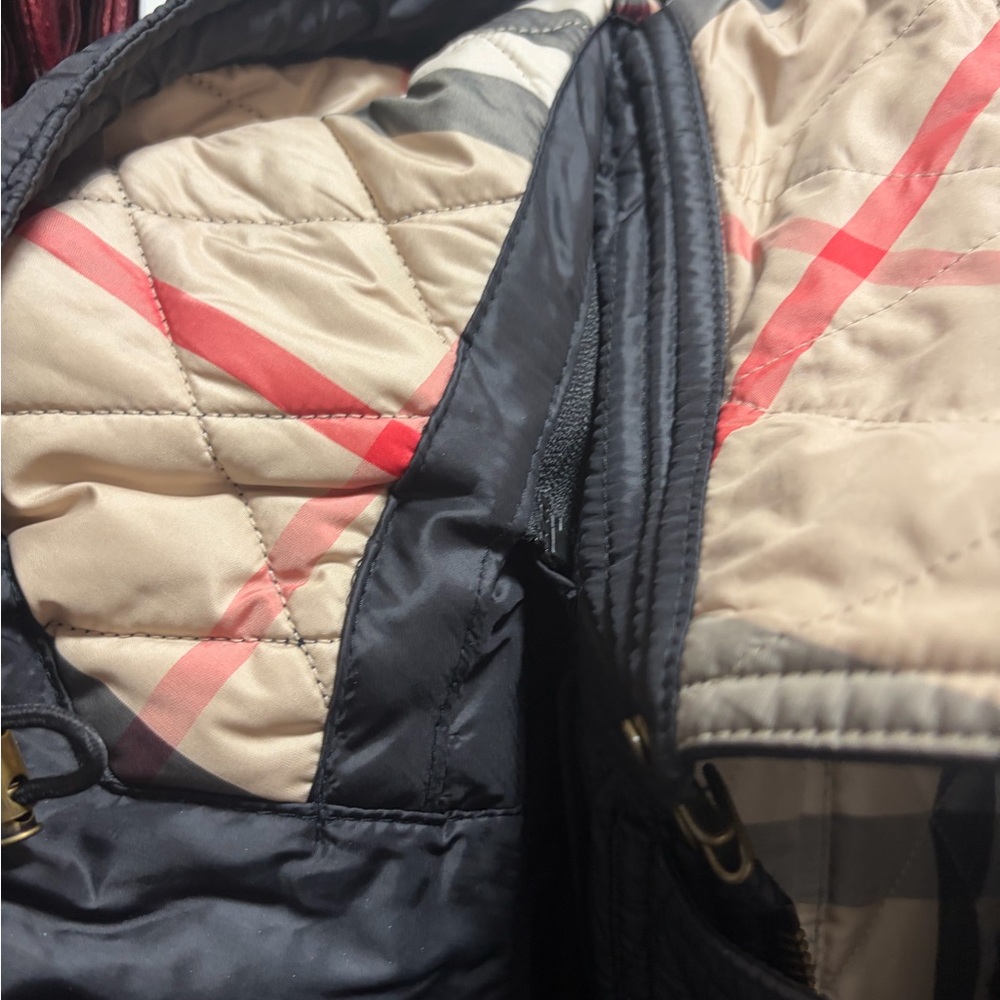 Burberry Quilted Black Performance Jacket with Gold-Tone Hardware - Picture 4 of 16